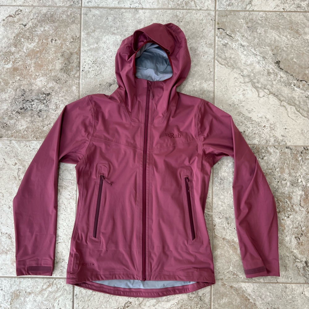 Rab Women’s Kinetic 2.0 Softshell Hooded Jacket in Beluga Raspberry Pink, S